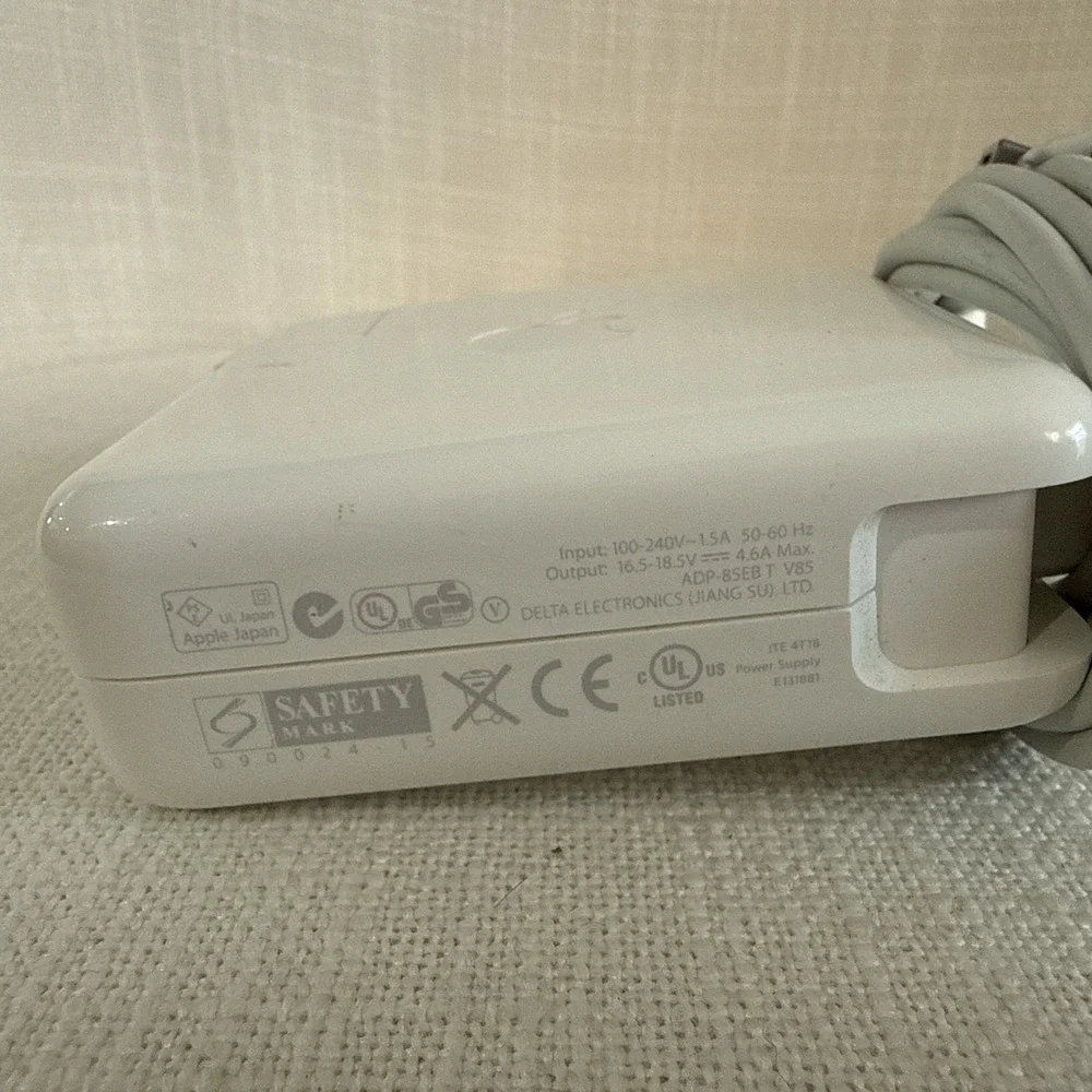 Apple 85W‎ Magsafe 1st Generation L-tip Power Adapter